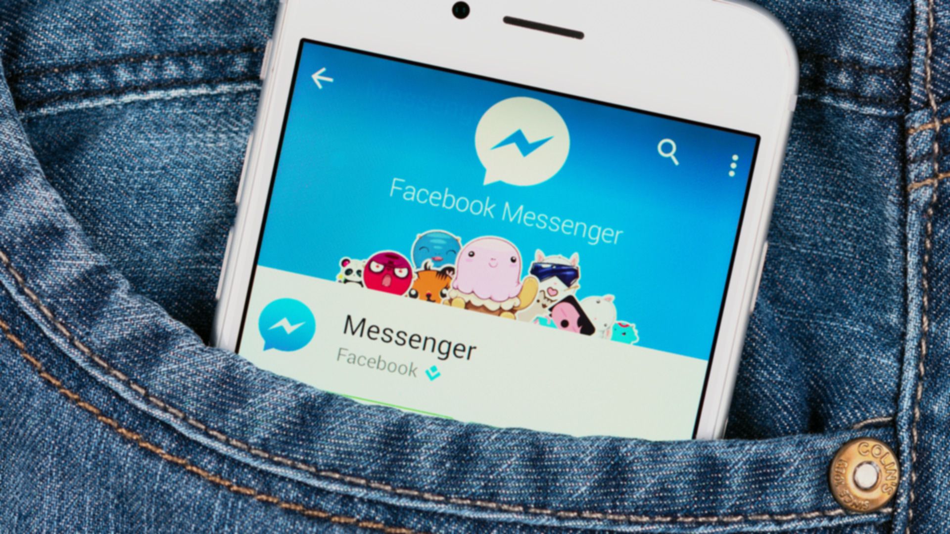 Facebook Brings AR Adverts to Messenger Bots